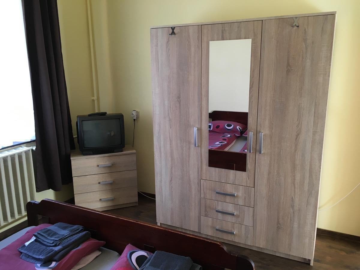 Fitt Maganszallashely Sásd Dış mekan fotoğraf